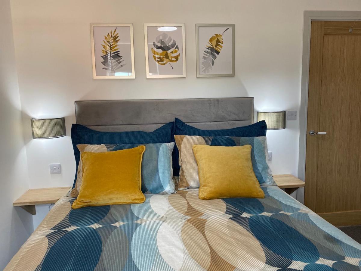 Lees Lookout Holt ,2 Bedroom Luxury Apartment With Private Parking Exterior photo